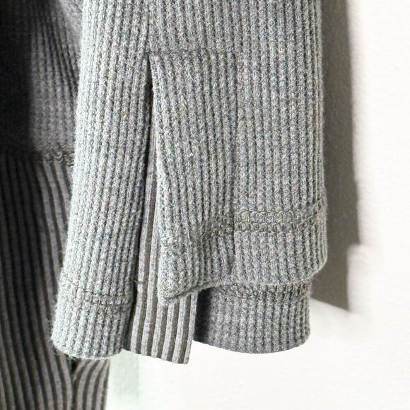 PrAna Waffle Knit Thermal Hooded Shirt - Women’s US L - Picture 7 of 10